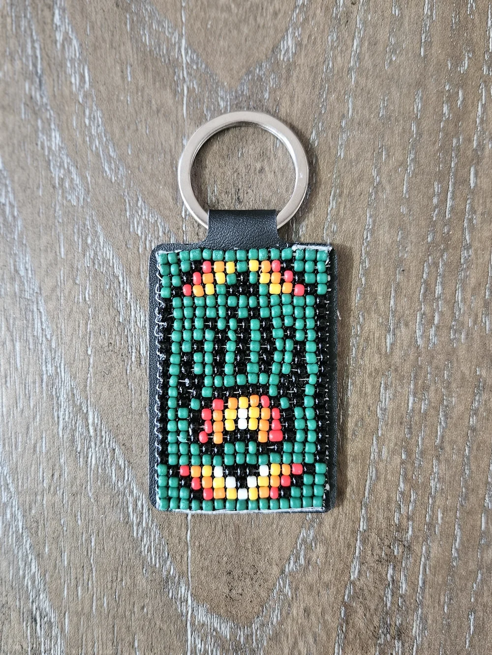 Beaded Rectangular Keychain - Native Design - Bear Paw - Picture 4 of 5
